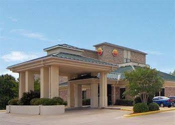 Super 8 By Wyndham La
